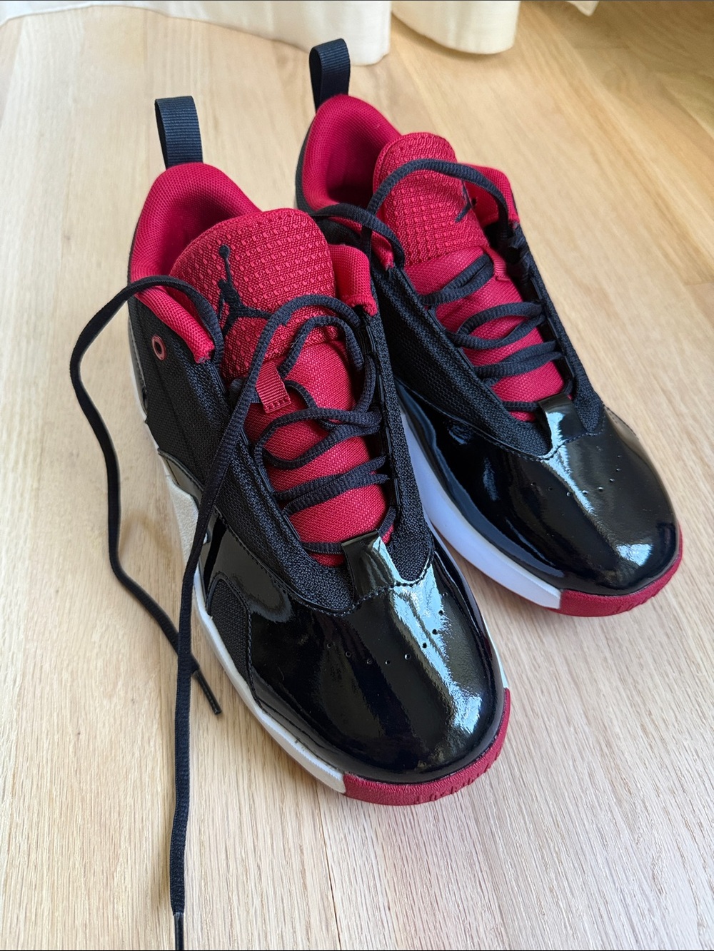 Jordan Max Aura 6 (GS) Kids 6.5 Black/Gym Red-White Sneakers
